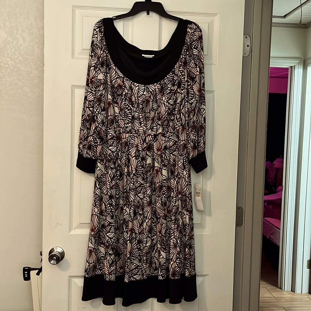 NWT WOMEN’S PLUS SIZE DRESS : SIZE 24W